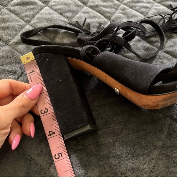 Schutz heels Women 8.5 Shoes Revolve Black Suede Tassel Block Open Toe Strappy - Picture 6 of 14